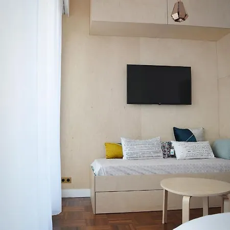 Design Avec Balcon Parigi